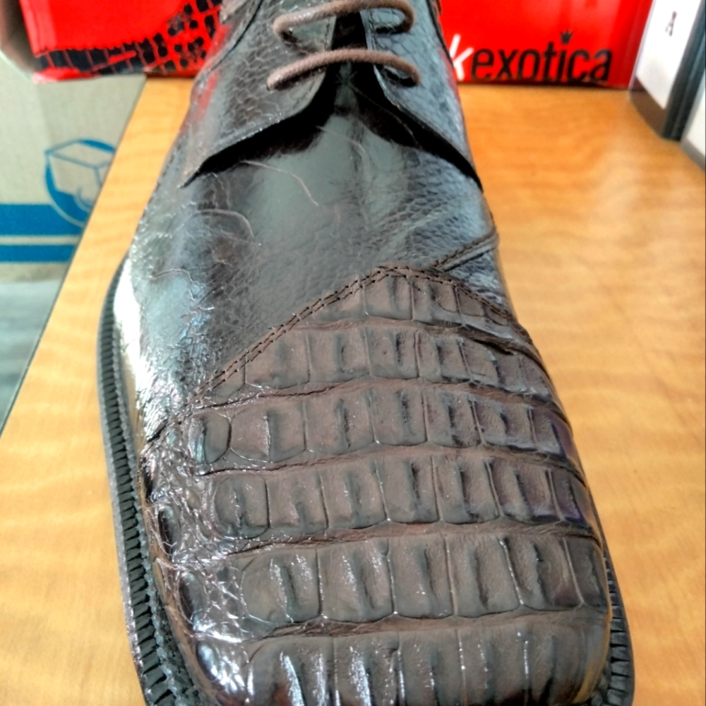 Men's dress shoes